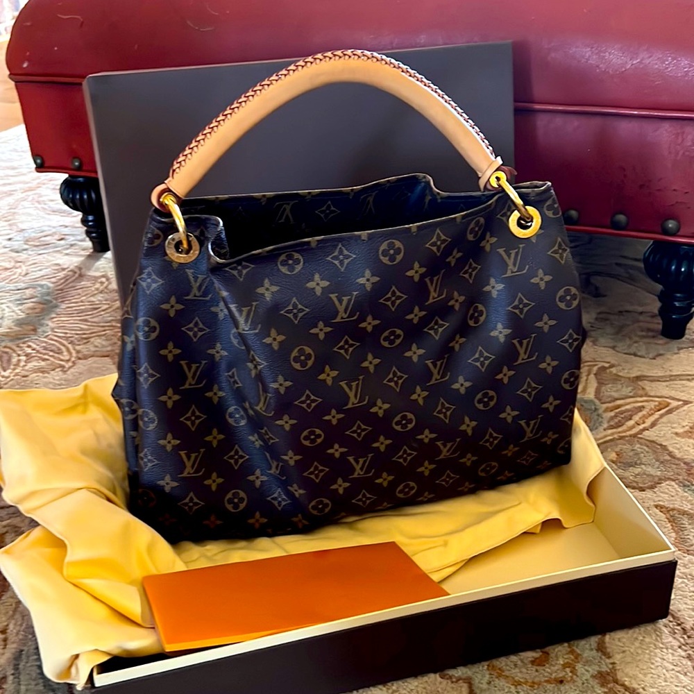 COPY - Louis Vuitton Artsy MM